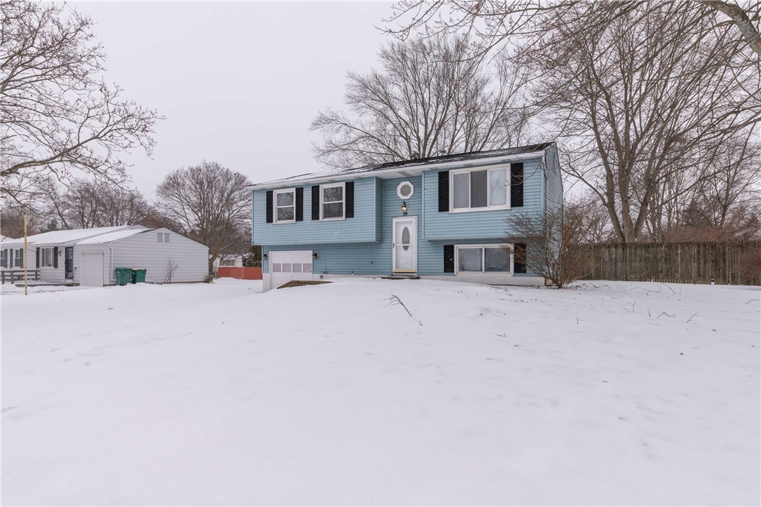 39 Overland Trl, Henrietta, New York image 3