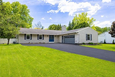 Photo of 81 Deerfield Drive, Canandaigua City, NY 14424 (MLS # R1684990)