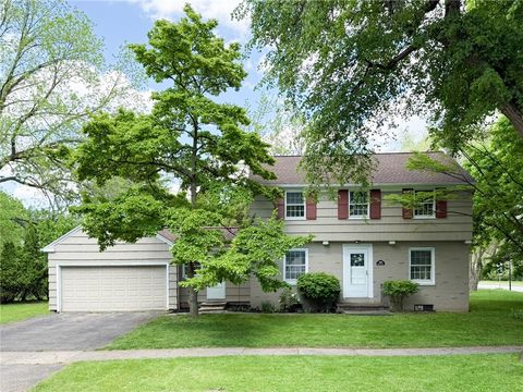 Homes For Sale - 480 Newton Drive<br/> Brighton, NY 14618