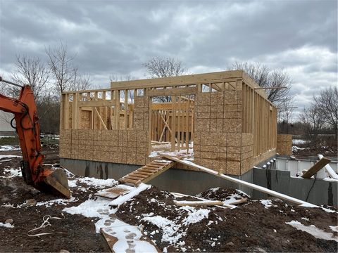 Homes For Sale - 4059 Brick Schoolhouse Road<br/> Monroe County, Hamlin, NY 14464