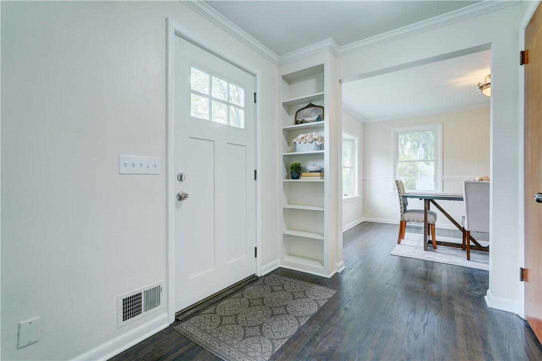 38 Plaza Dr