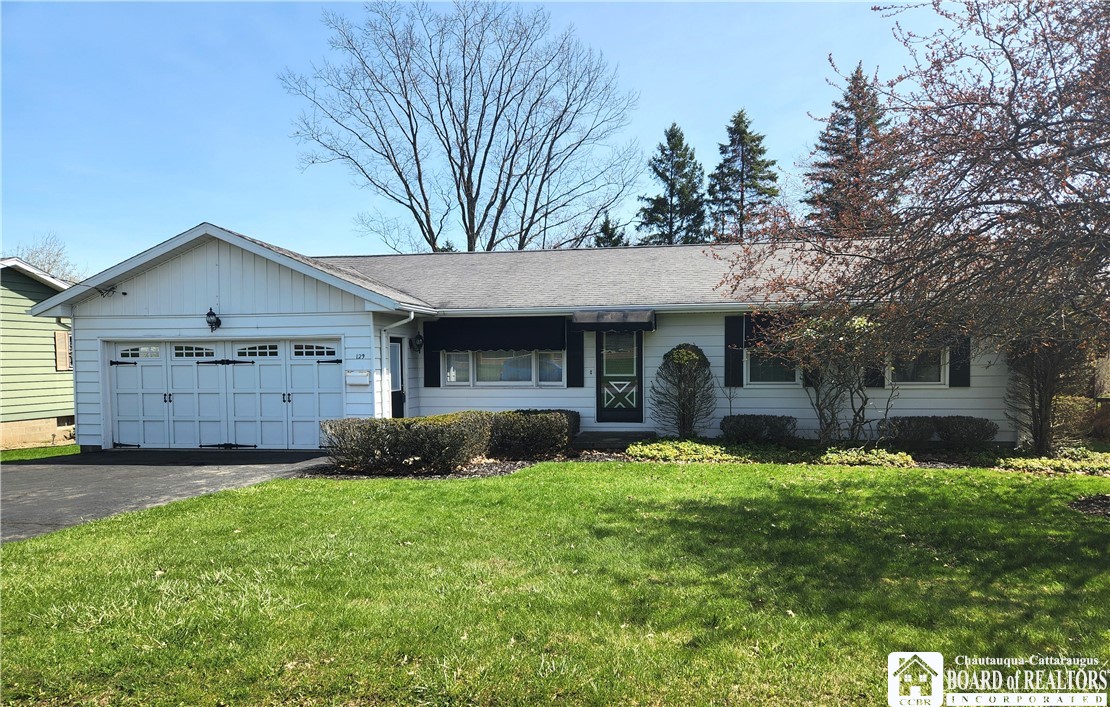 129 Pardee Avenue, Jamestown, New York image 2