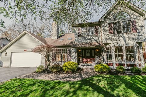 Homes For Sale - 295 Willow Creek Lane<br/> Monroe County, Irondequoit, NY 14622