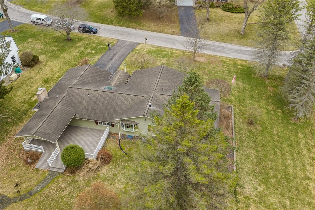 Photo of 45 Chipping Ridge Rdg, Perinton, NY 14450 (MLS # R1667254)