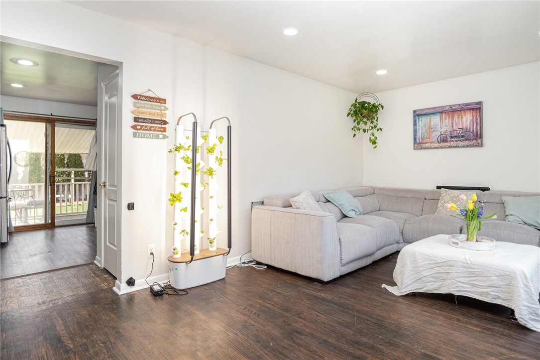 569 Marsh Road, Pittsford, New York image 3