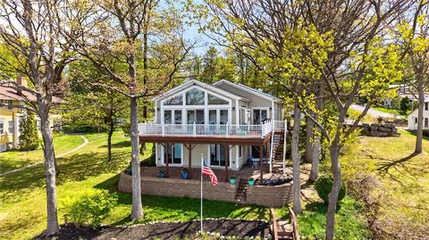 Photo of 4498 Lake Drive, Gorham, NY 14424 (MLS # R1680674)