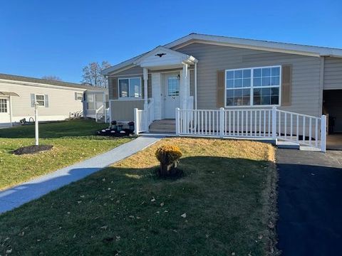 Mobile Home For Sale - 74 Retirement Drive<br/> Big Flats, NY 14845