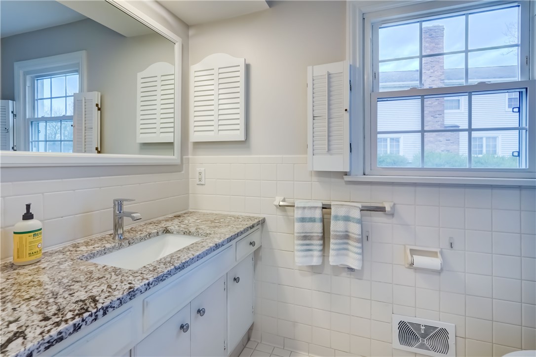 19 Split Rock Road, Pittsford, New York image 33