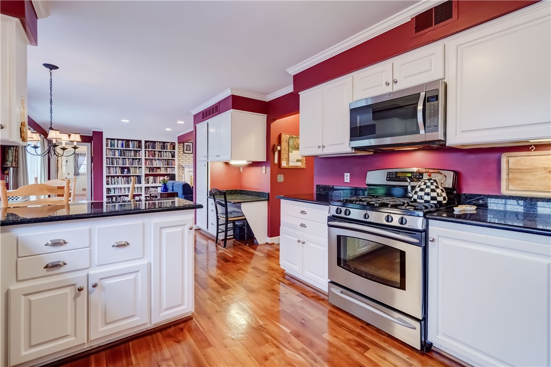 19 Split Rock Road, Pittsford, New York image 14