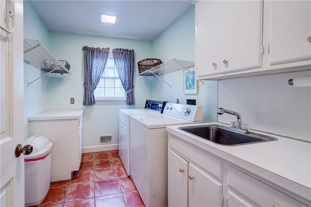 19 Split Rock Road, Pittsford, New York image 21