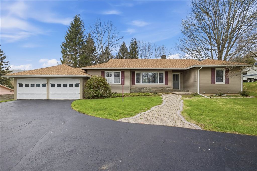 Photo of 309 Maple Hts, Bath, NY 14810 (MLS # R1678258)