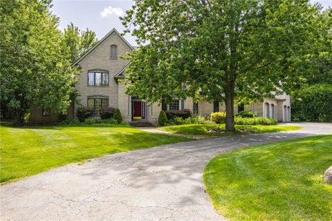 Homes For Sale - 24 Roxbury Lane<br/> Monroe County, Pittsford, NY 14534