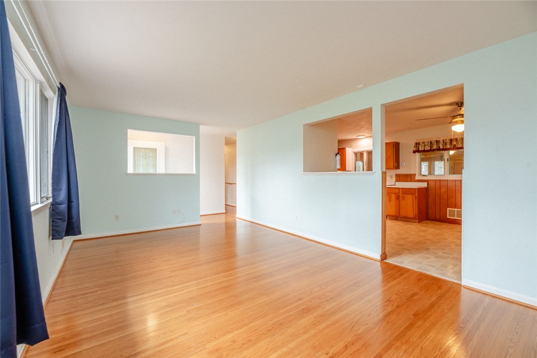 69 Guildhall Road, Henrietta, New York image 5