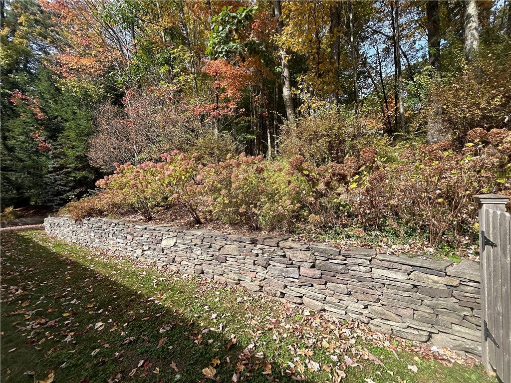 186 Hillside Drive