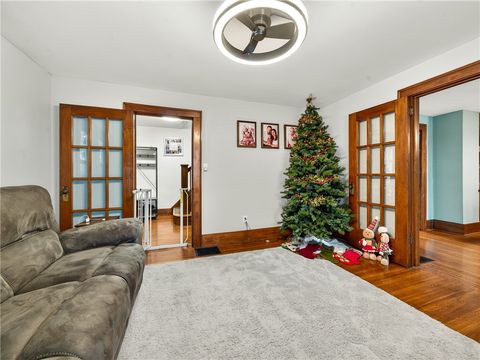 Tiny photo for 412 S Lincoln Road, East Rochester, NY 14445 (MLS # R1654754)