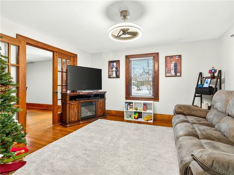 Tiny photo for 412 S Lincoln Road, East Rochester, NY 14445 (MLS # R1654754)