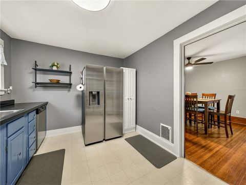 Tiny photo for 412 S Lincoln Road, East Rochester, NY 14445 (MLS # R1654754)