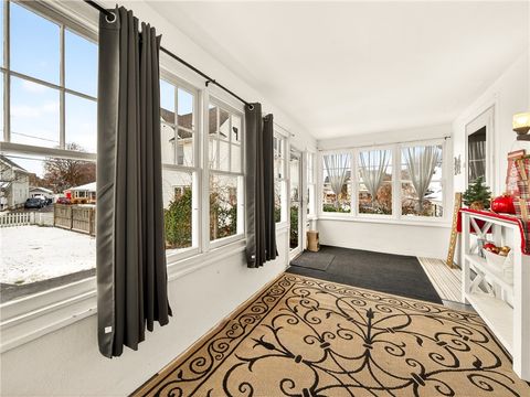 Tiny photo for 412 S Lincoln Road, East Rochester, NY 14445 (MLS # R1654754)