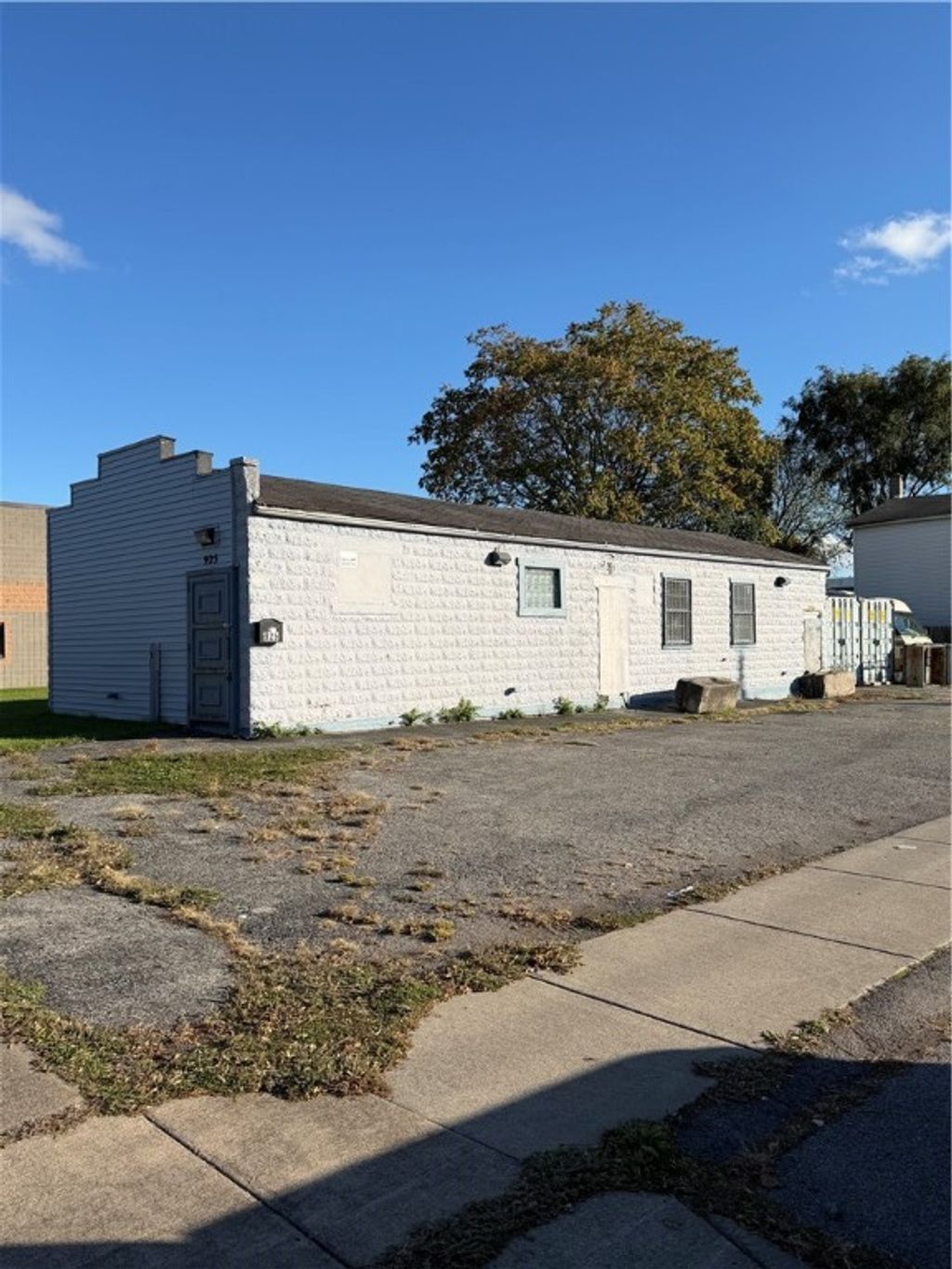 Photo of 925 Maple Street, Rochester, NY 14611 (MLS # R1647443)