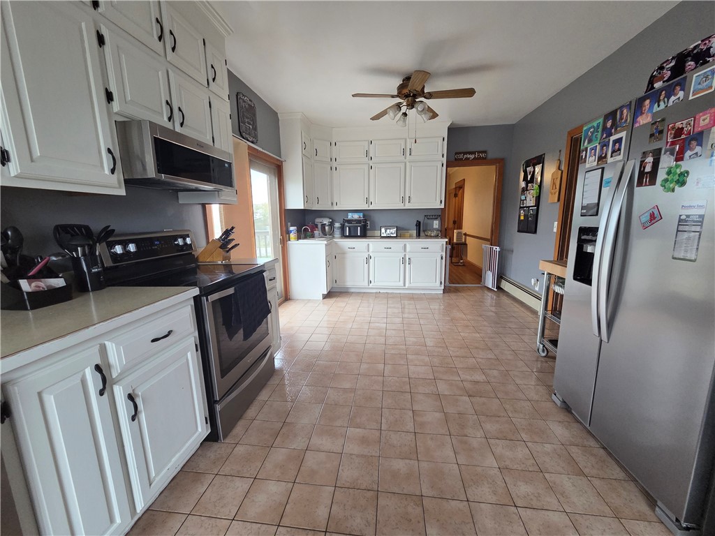 Shelby, New York 14103, United States, 6 Bedrooms Bedrooms, ,2 BathroomsBathrooms,Residential,Active,223224