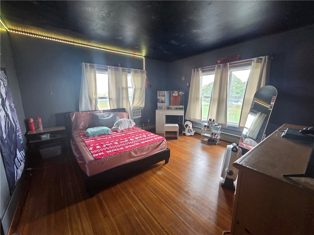 Shelby, New York 14103, United States, 6 Bedrooms Bedrooms, ,2 BathroomsBathrooms,Residential,Active,223224