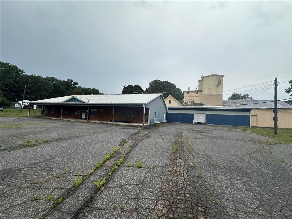 Photo of 115 North Exchange Street ST, Geneva City, NY 14456 (MLS # R1702604)