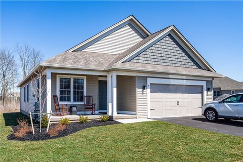 6127 Caleb Ct Court Farmington NY 14425