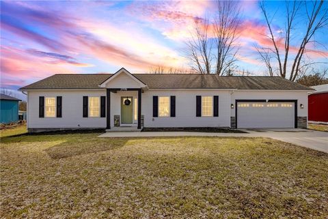 Homes For Sale - 2998 Walworth-marion Road<br/> Wayne County, Marion, NY 14505