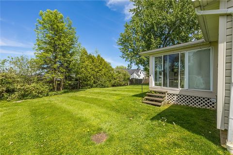 Tiny photo for 96 Grandview Lane, Greece, NY 14612 (MLS # R1684900)