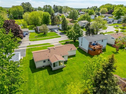 Tiny photo for 96 Grandview Lane, Greece, NY 14612 (MLS # R1684900)