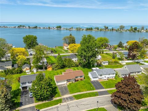 Tiny photo for 96 Grandview Lane, Greece, NY 14612 (MLS # R1684900)