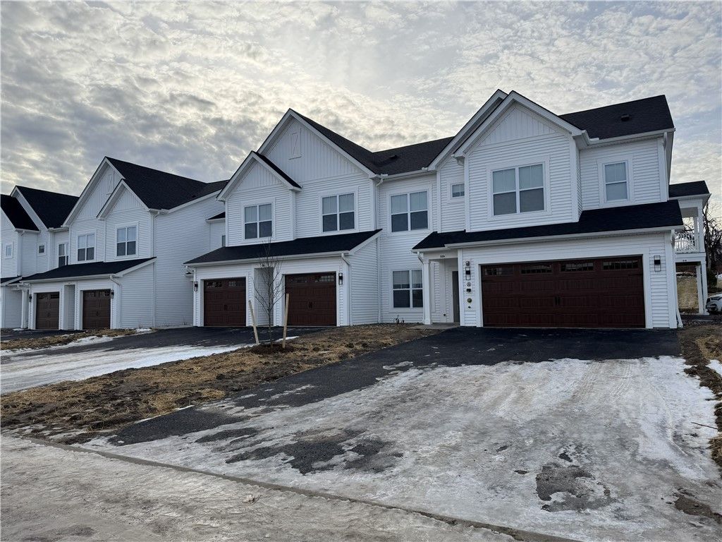 Photo of 601 Erie Ridge Drive, Henrietta, NY 14467 (MLS # R1661293)