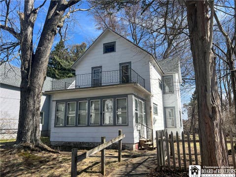 Photo for 213 S Clinton Street