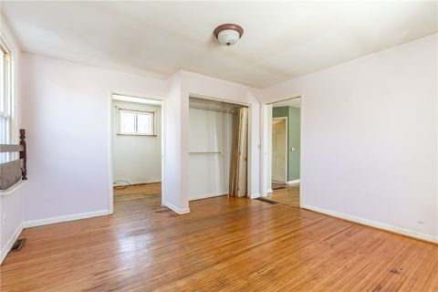 Tiny photo for 4 Sanford Place, Rochester, NY 14620 (MLS # R1654349)