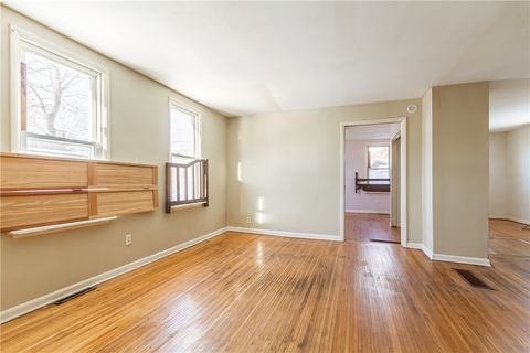 Tiny photo for 4 Sanford Place, Rochester, NY 14620 (MLS # R1654349)