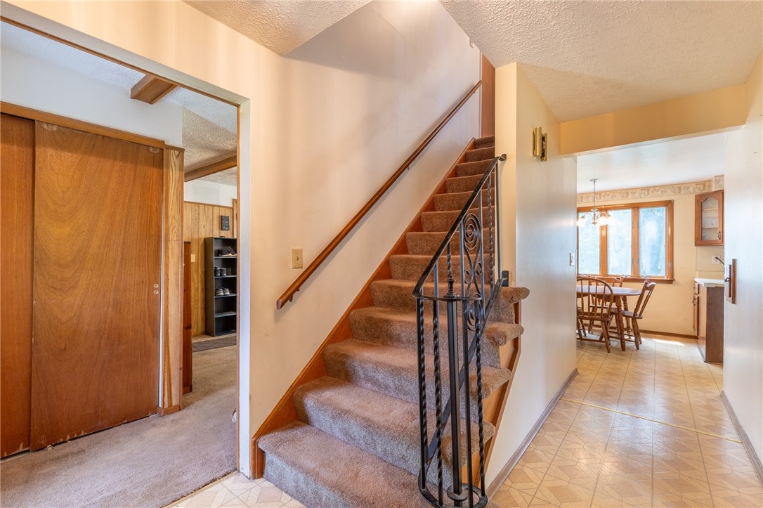 28 Fallingwood Terrace, Greece, New York image 4
