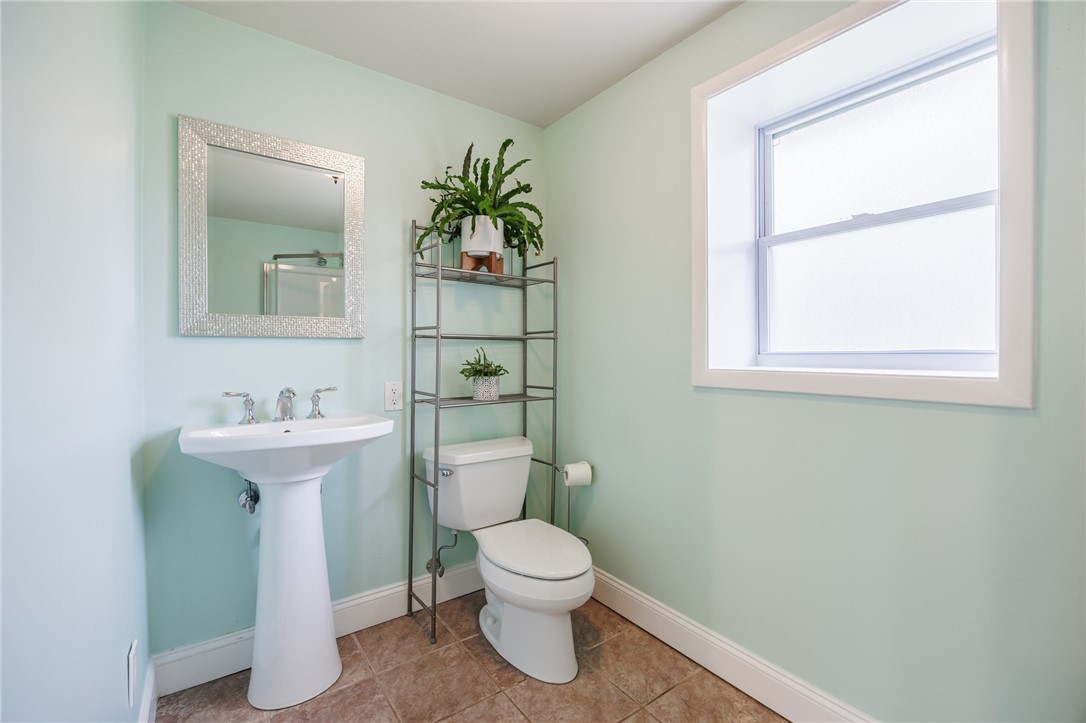 229 Elm Drive, Rochester, New York image 22