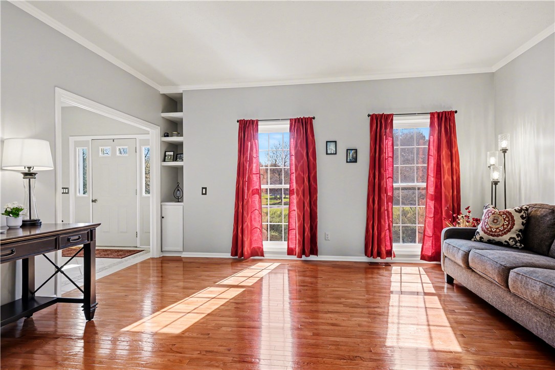 5 Knollwood Drive