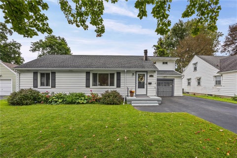 Photo of 160 Morncrest Dr DR, Gates, NY 14624 (MLS # R1715590)