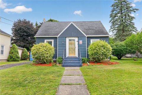 Homes For Sale - 3695 S Main Street<br/> Wayne County, Marion, NY 14505