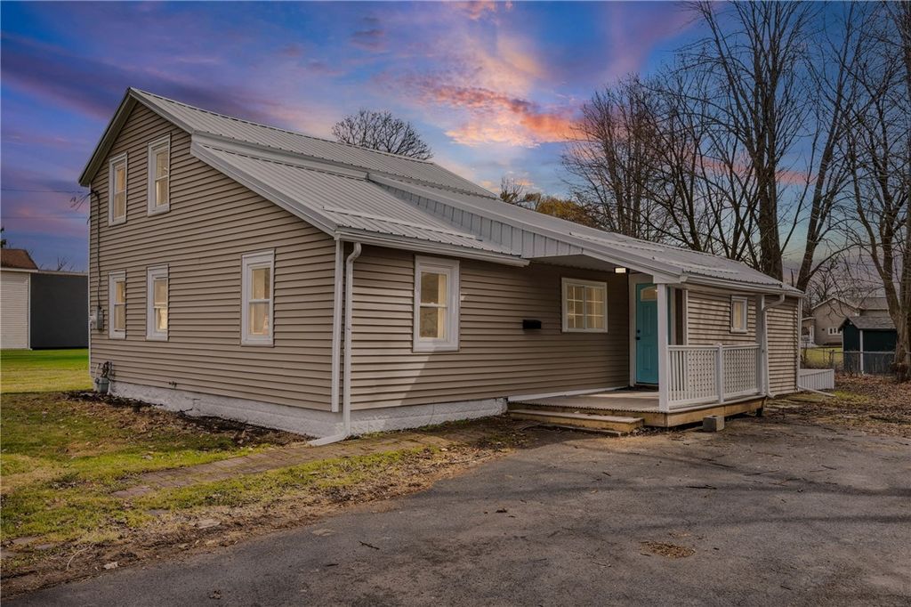 Photo of 51 W Elizabeth Street, Waterloo, NY 13165 (MLS # R1667351)