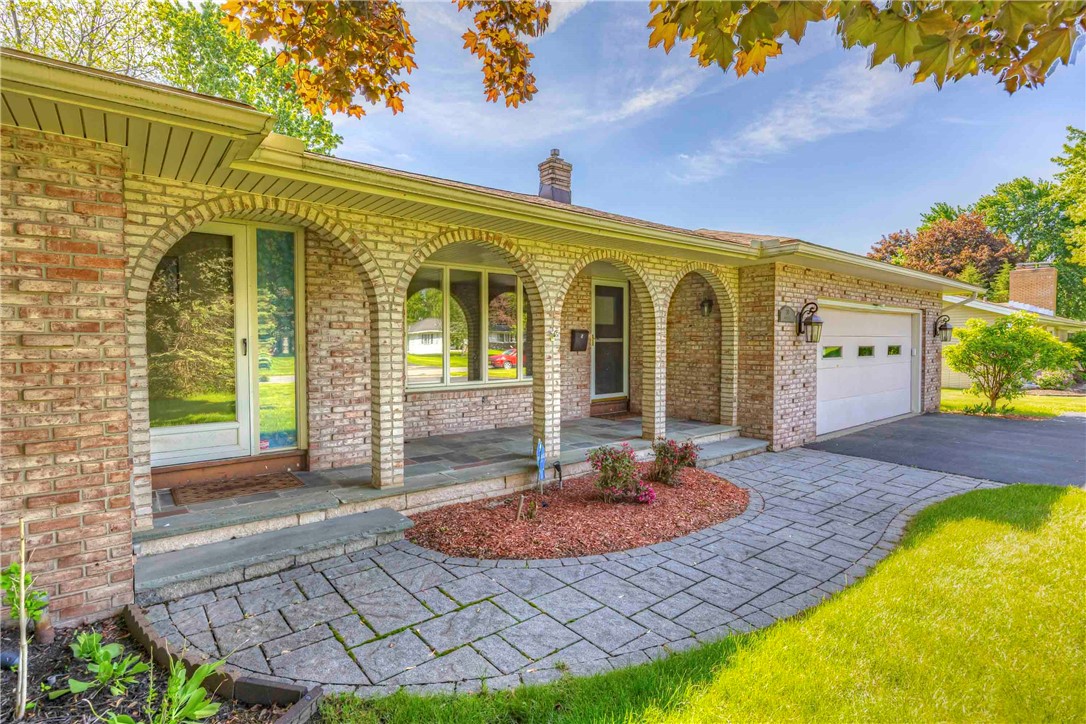 30 Greenbriar Drive