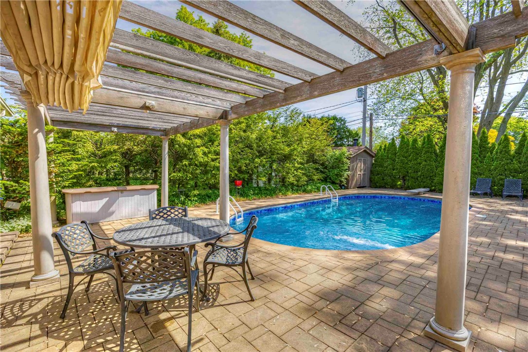 30 Greenbriar Drive