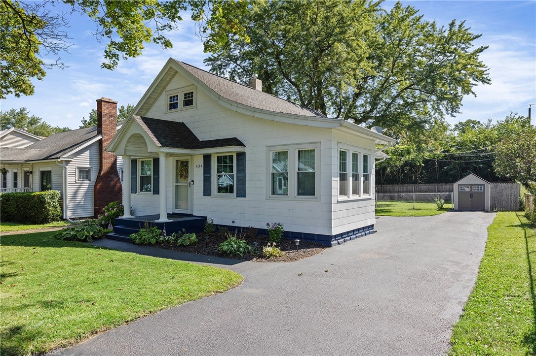 434 Crossfield Road