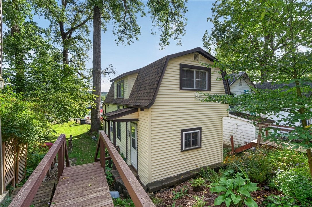 6125 W Lake Road