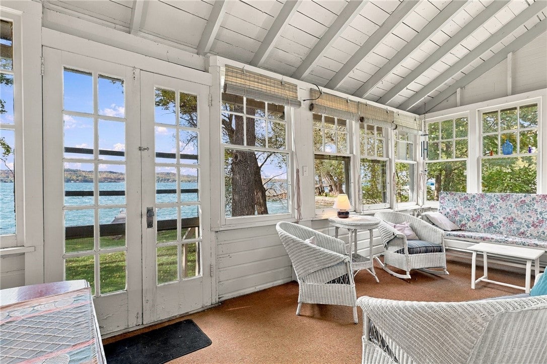 4102 Torrey Bch