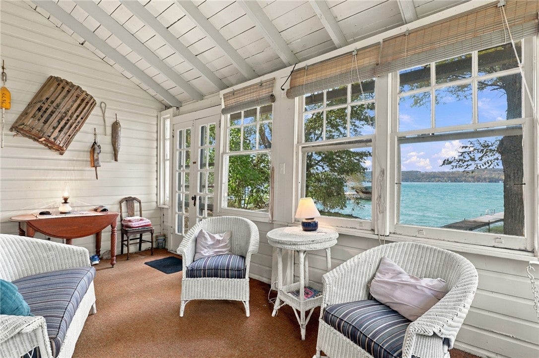 4102 Torrey Bch