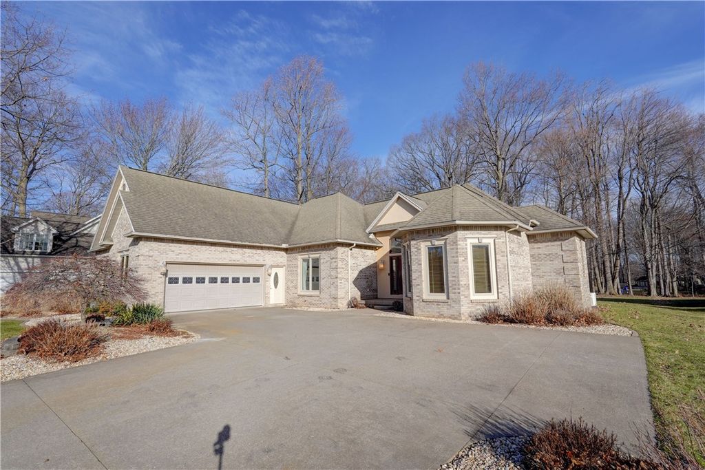 Photo of 344 Cherry Creek Lane, Greece, NY 14626 (MLS # R1665697)