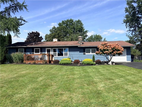 Homes For Sale - 180 Hollybrook Road<br/> Henrietta, NY 14623