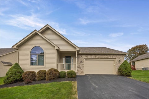 Photo of 8 Autumn Trl TRL, Penfield, NY 14580 (MLS # R1717939)